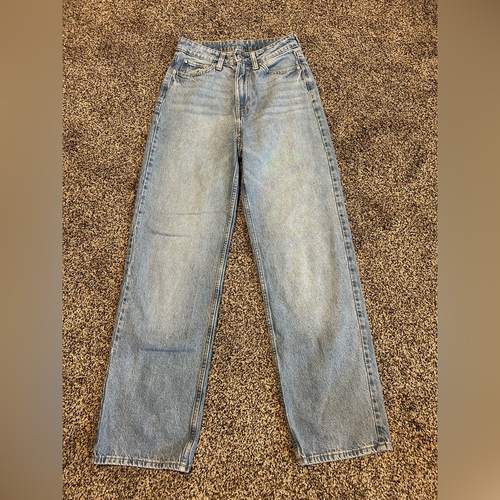 Classic Blue Denim Women's Jeans. Size US 4. Perfect Condition.